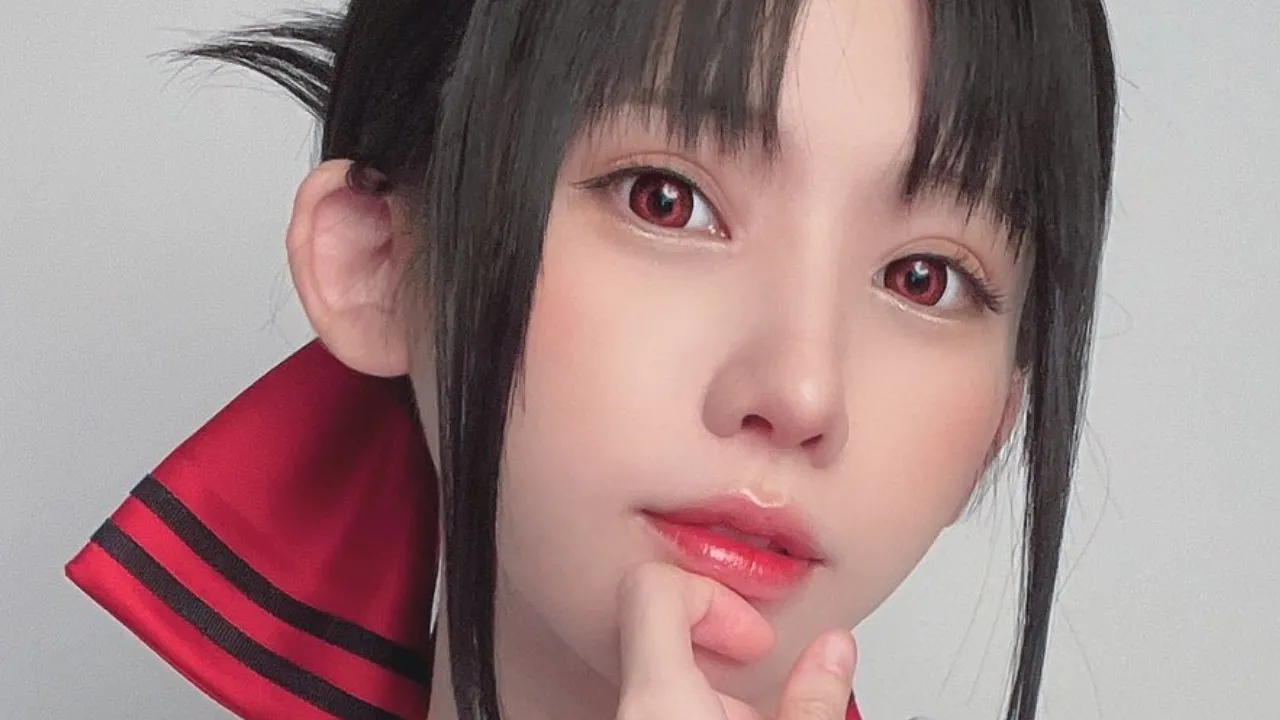 Featured Image: Kaguya-sama: Cosplayer Enako Cosplays Shinomiya, Hayasaka, and Fujiwara to Celebrate the Manga Finale